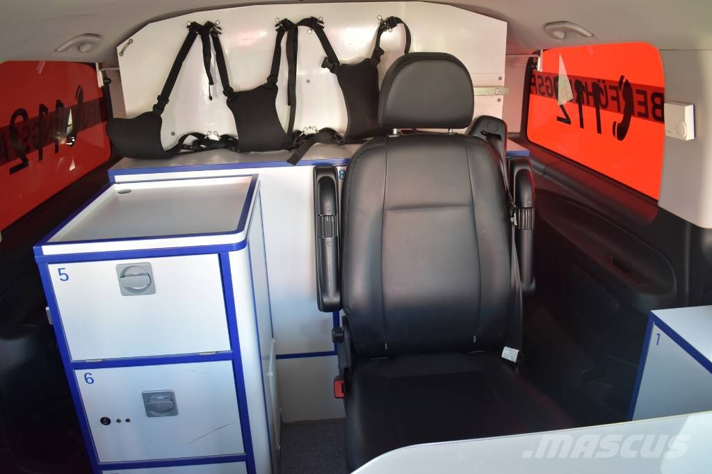 Mercedes-Benz Vito 4x4 Notarzt Einsatzfahrzeug NEF Ambulances