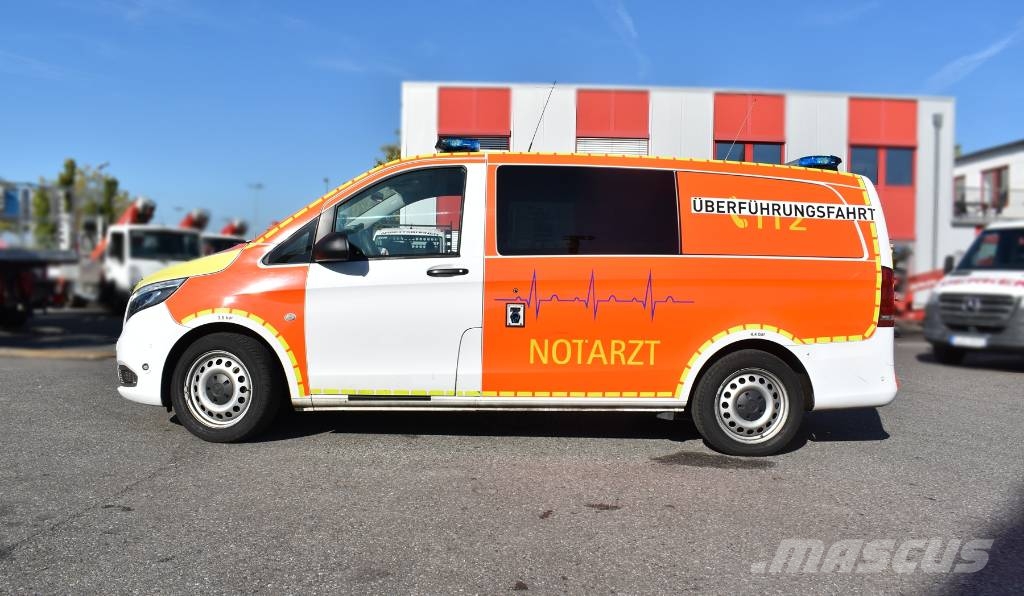 Mercedes-Benz Vito 4x4 Notarzt Einsatzfahrzeug NEF Ambulances