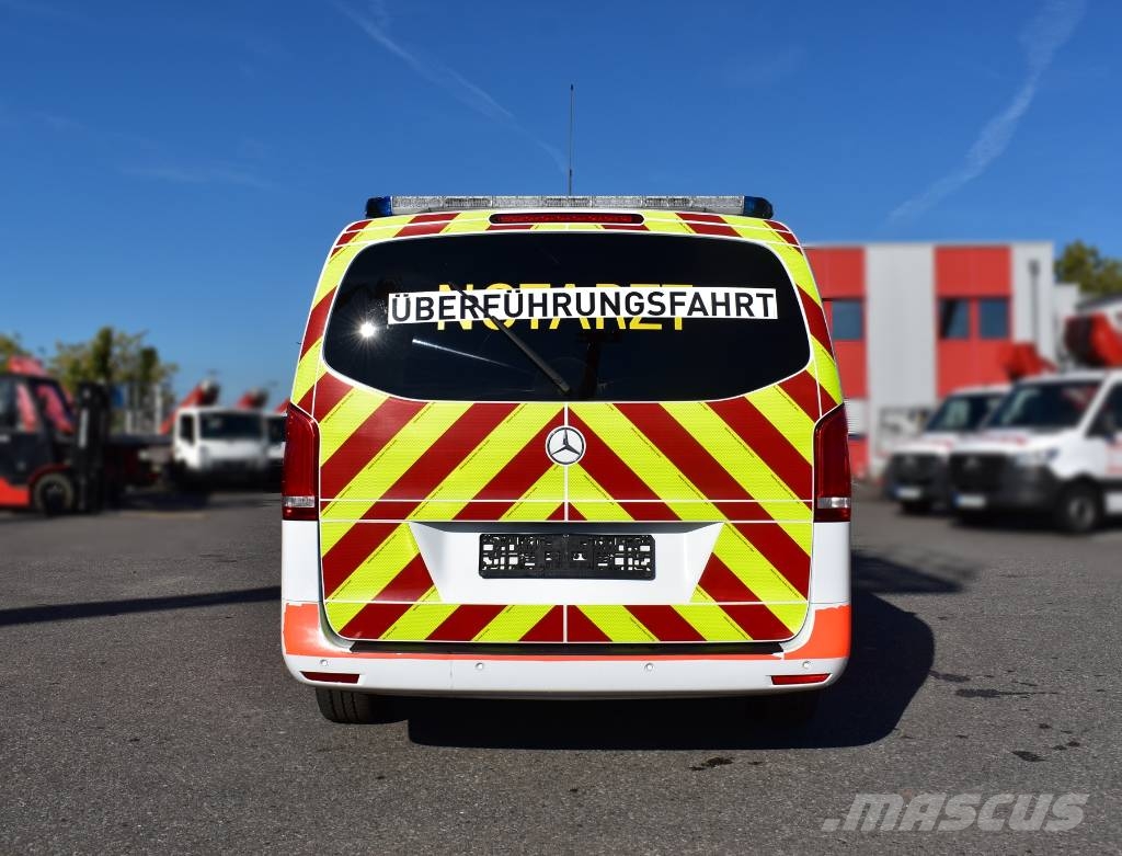 Mercedes-Benz Vito 4x4 Notarzt Einsatzfahrzeug NEF Ambulances
