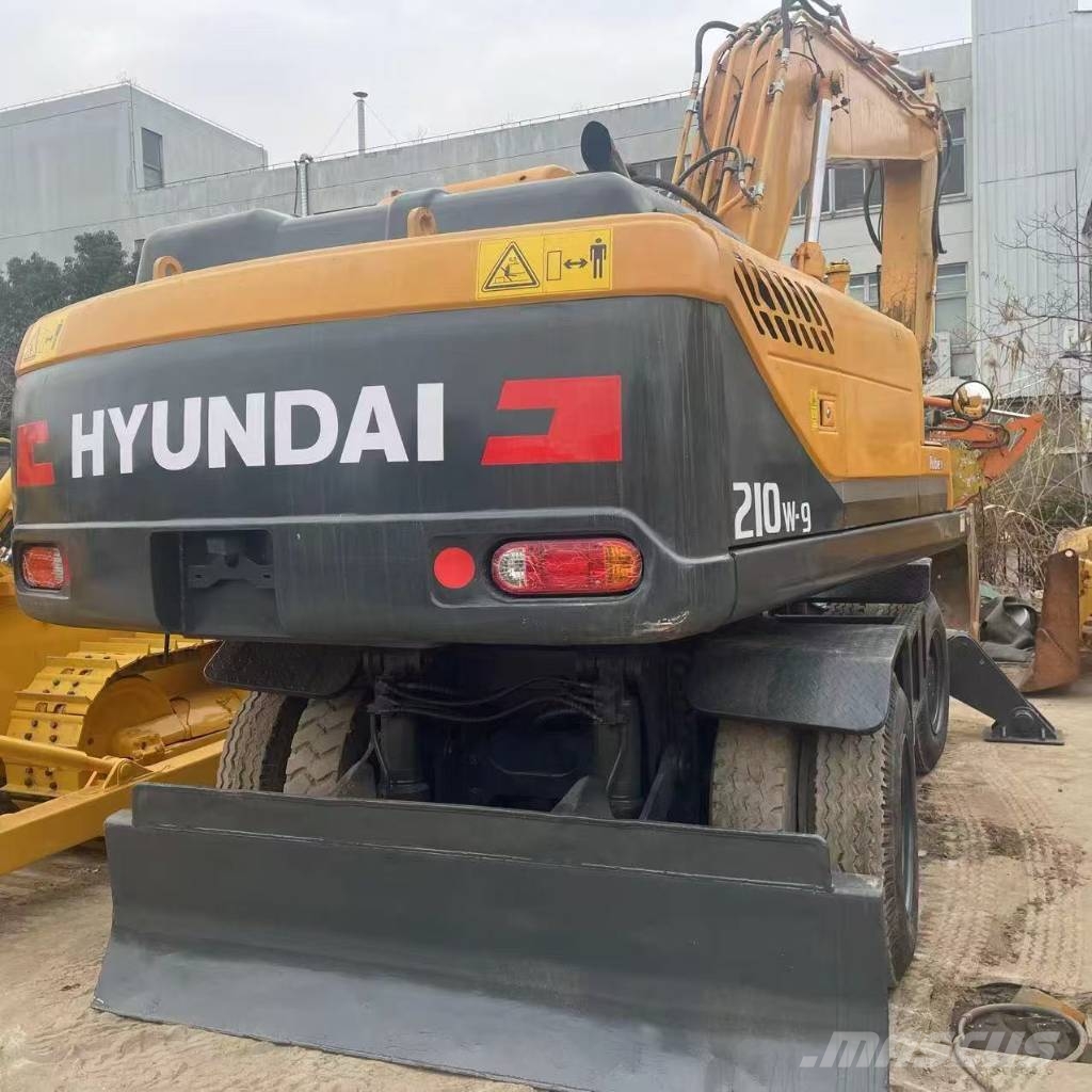 Hyundai Robex 210 W-9 Wheeled excavators