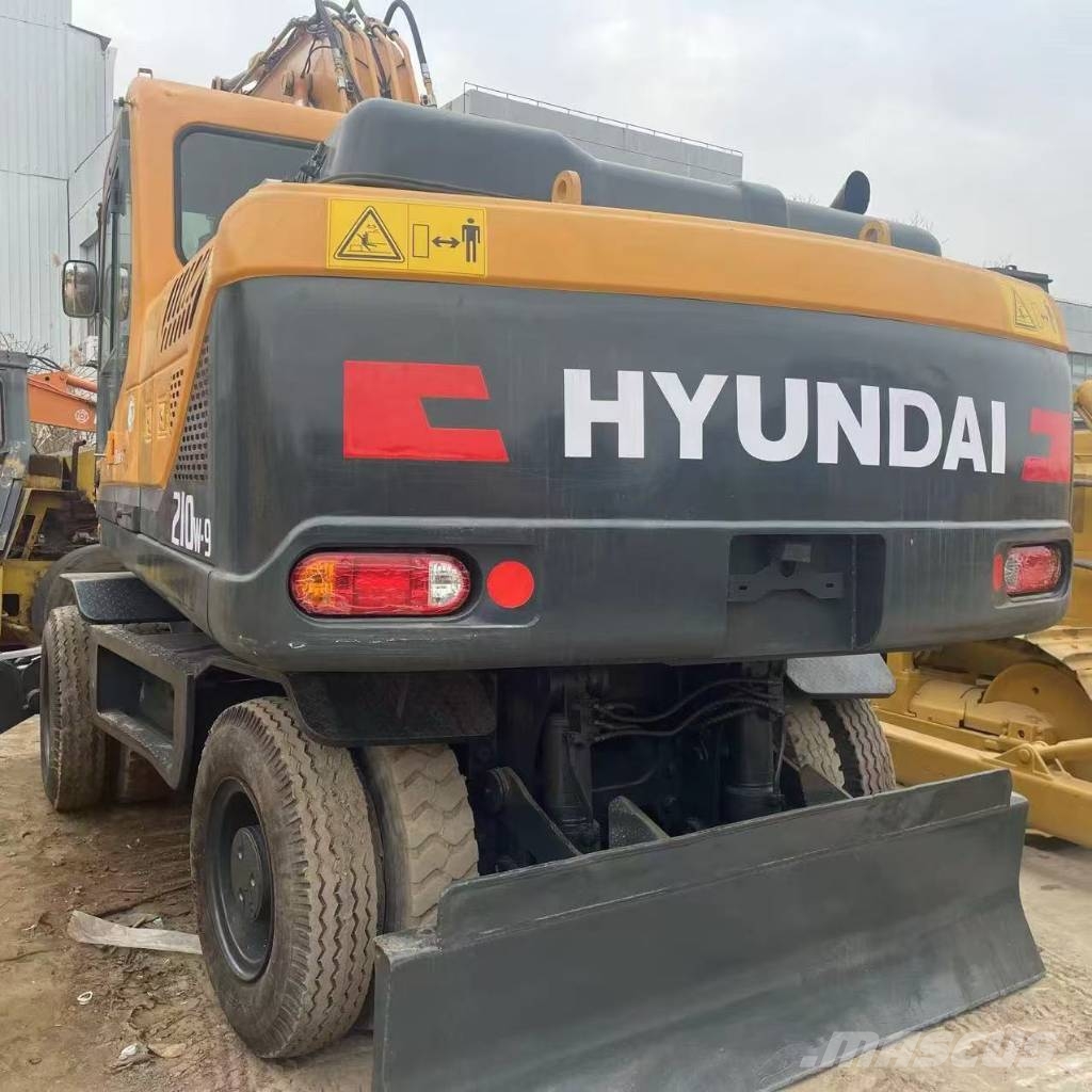 Hyundai Robex 210 W-9 Wheeled excavators