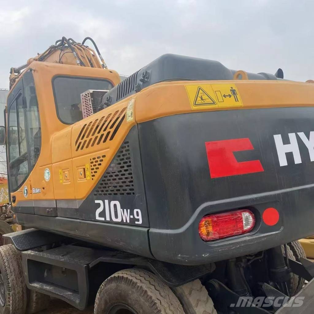 Hyundai Robex 210 W-9 Wheeled excavators