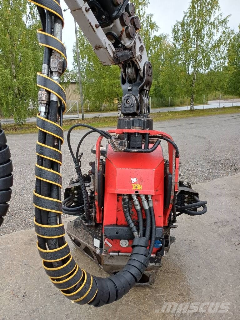 Komatsu 901 XC حصادات