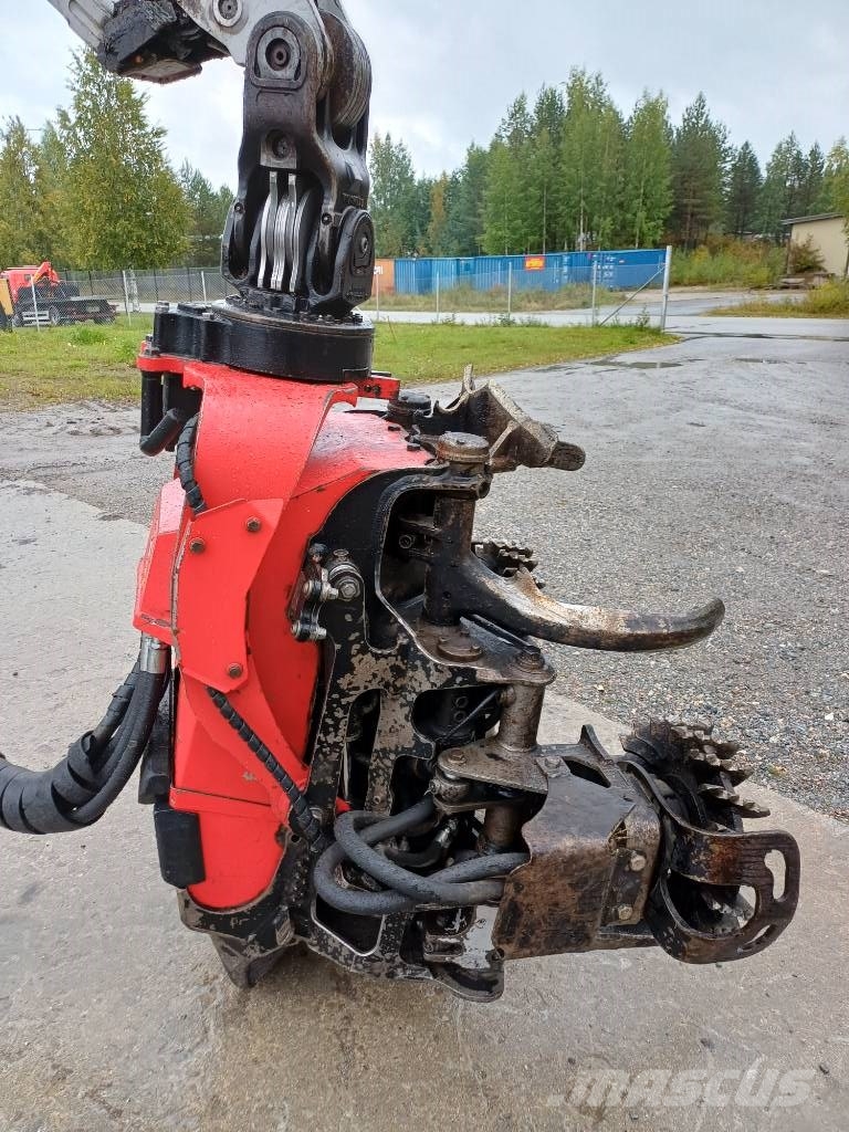 Komatsu 901 XC حصادات