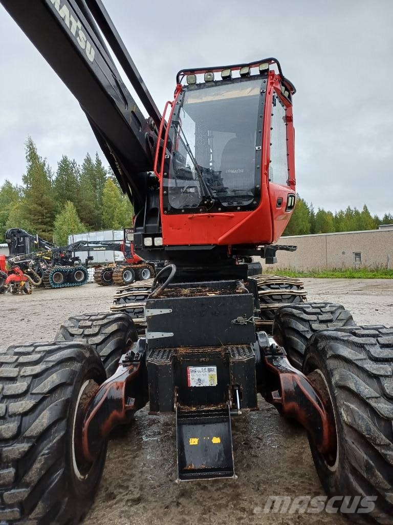 Komatsu 901 XC حصادات