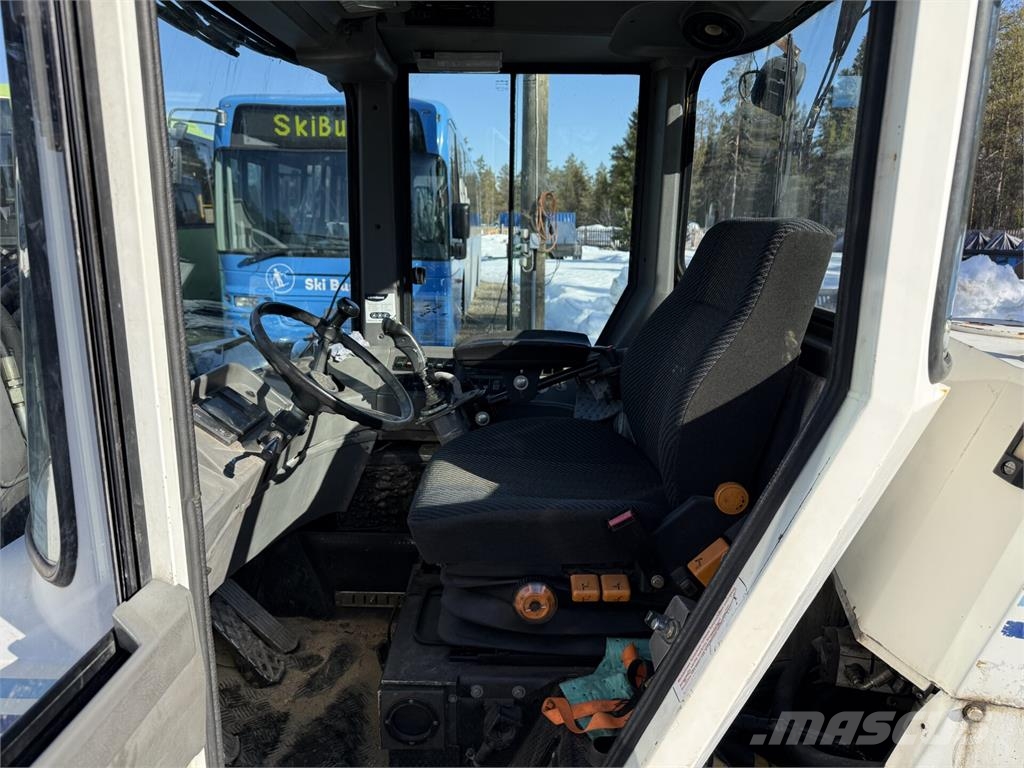 Lundberg 345 LS Maszyny komunalne