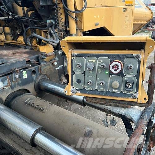 CAT AP 655 D Strassenfertiger