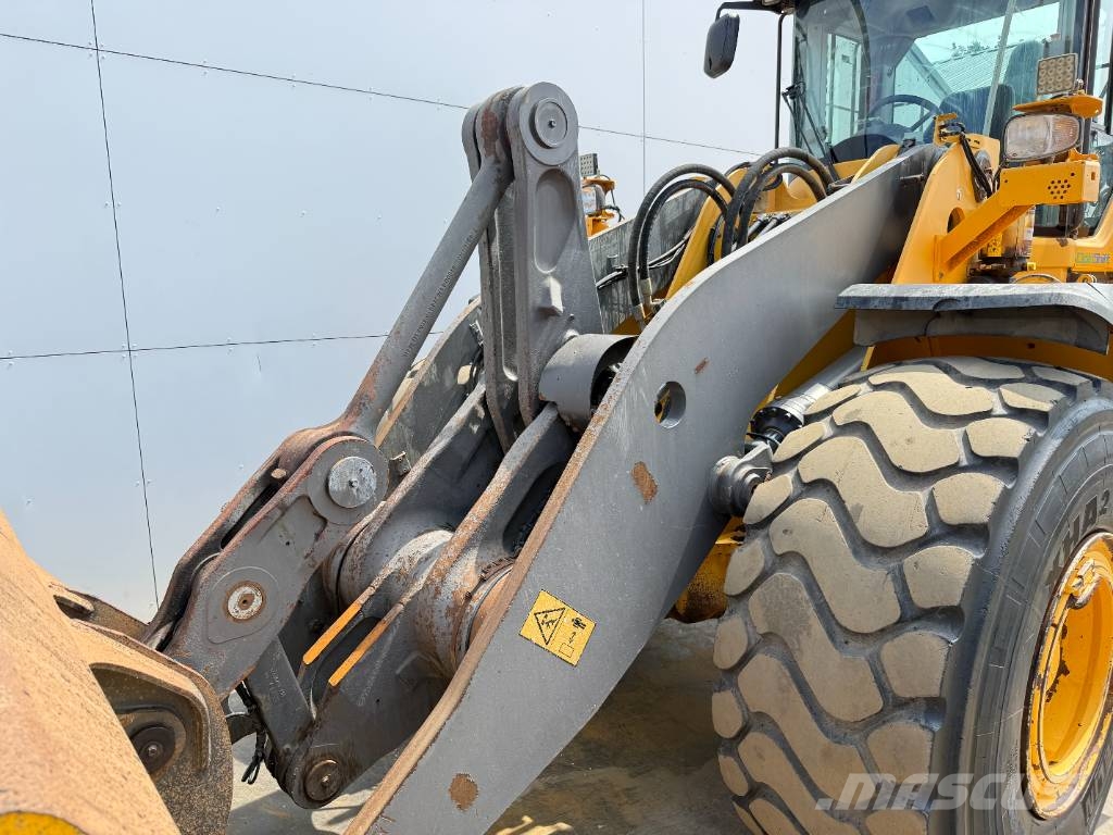 Volvo L180H - Automatic Greasing / Camera Wielladers