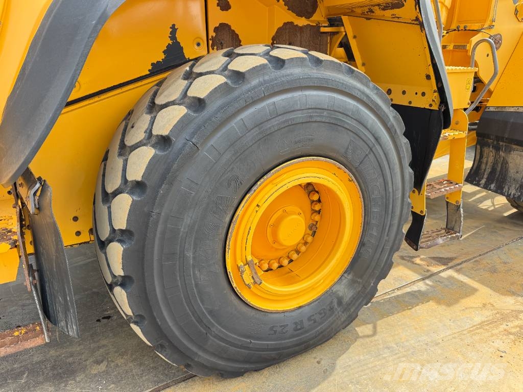 Volvo L180H - Automatic Greasing / Camera Wielladers