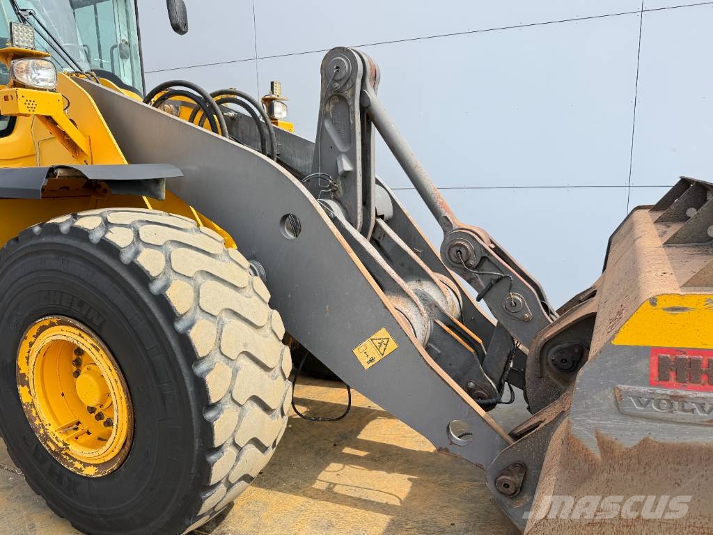 Volvo L180H - Automatic Greasing / Camera Wielladers