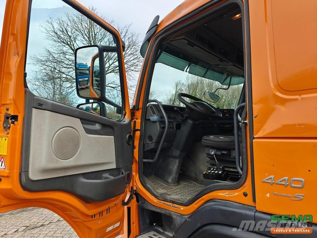 Volvo FM 440 8x4/4 Sleeper Cab Euro 5 - VDL Hooklift Sys Koukkulava kuorma-autot