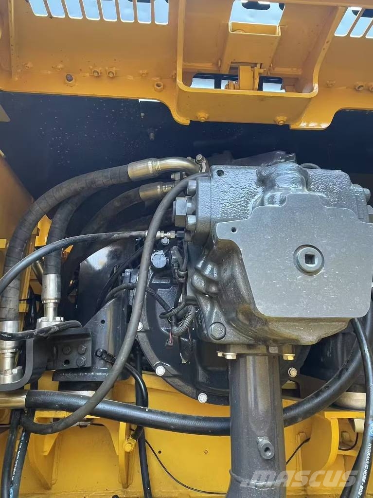 Komatsu PC 360-7 대형 굴삭기 29톤 이상