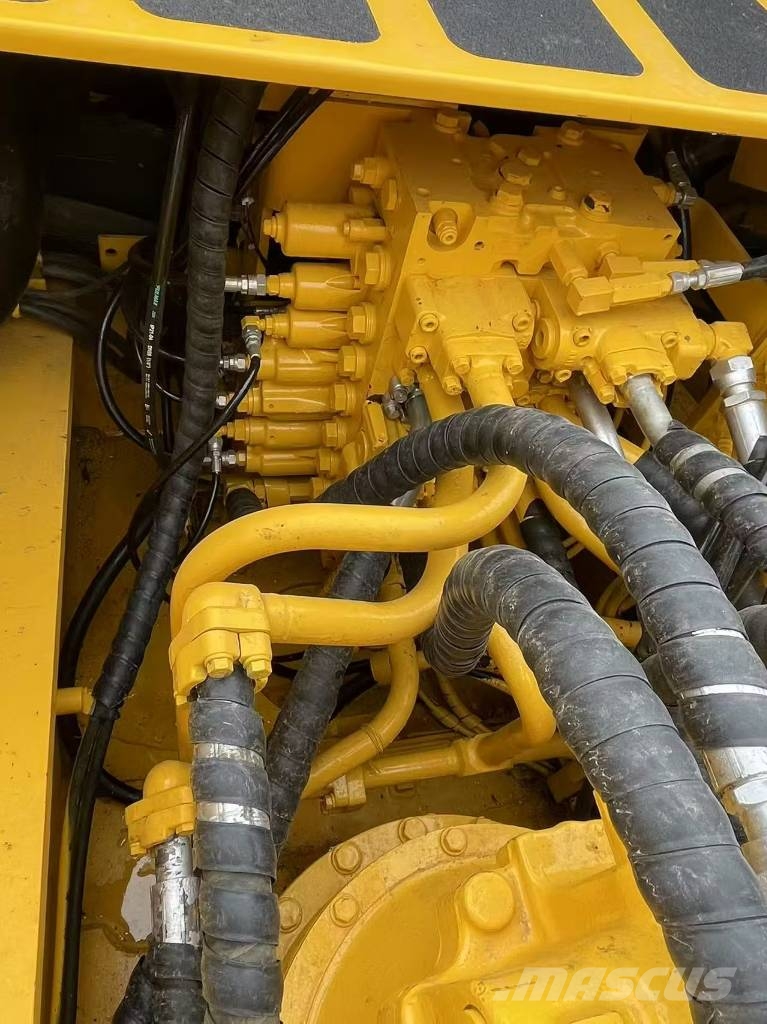 Komatsu PC 360-7 대형 굴삭기 29톤 이상