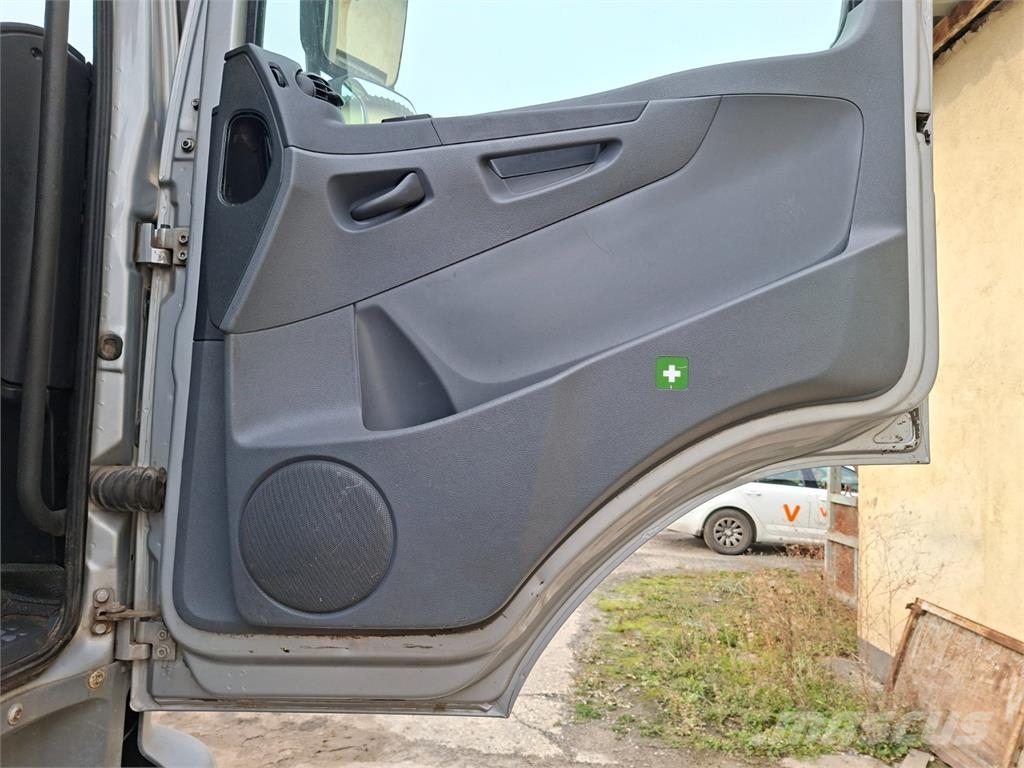 Mercedes-Benz AXOR 1829 L Tipper trucks