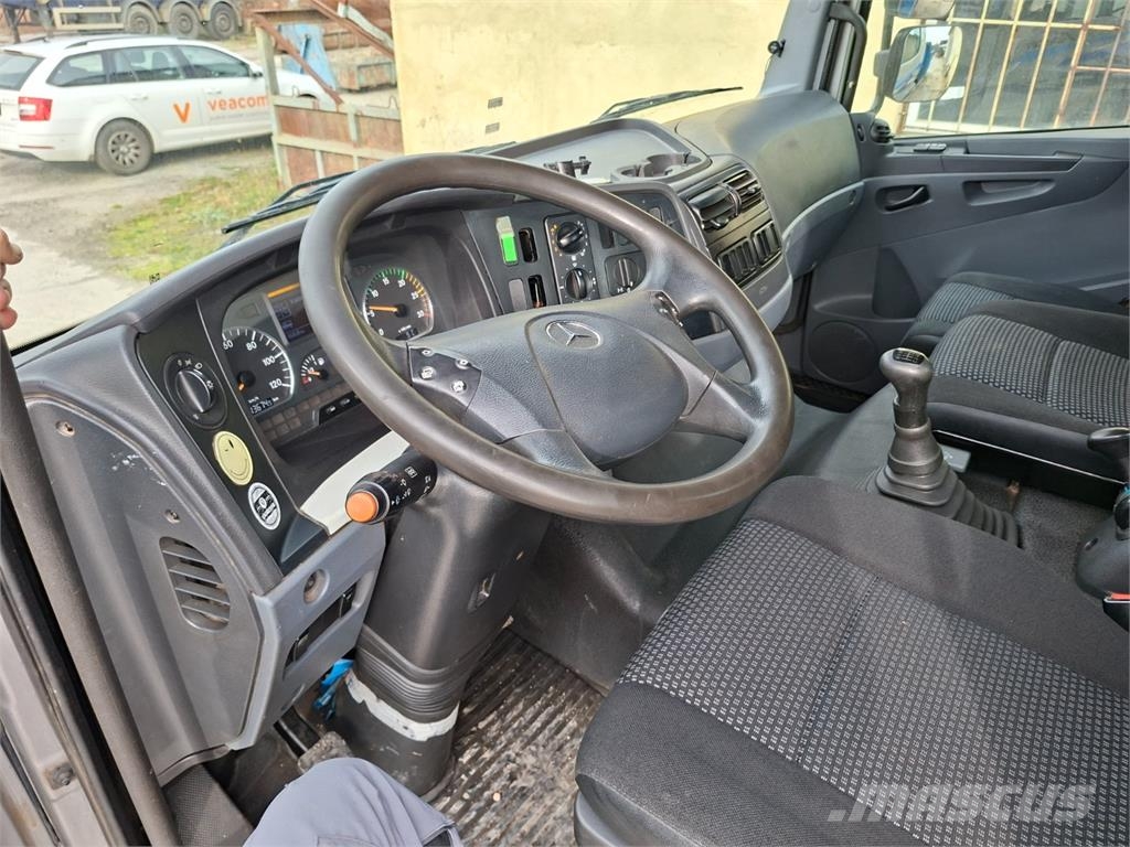 Mercedes-Benz AXOR 1829 L Tipper trucks