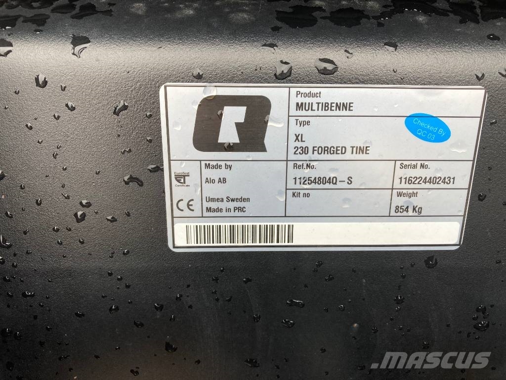 Ålö MULTIBENNE XL 230 ST-BM 動物進料機