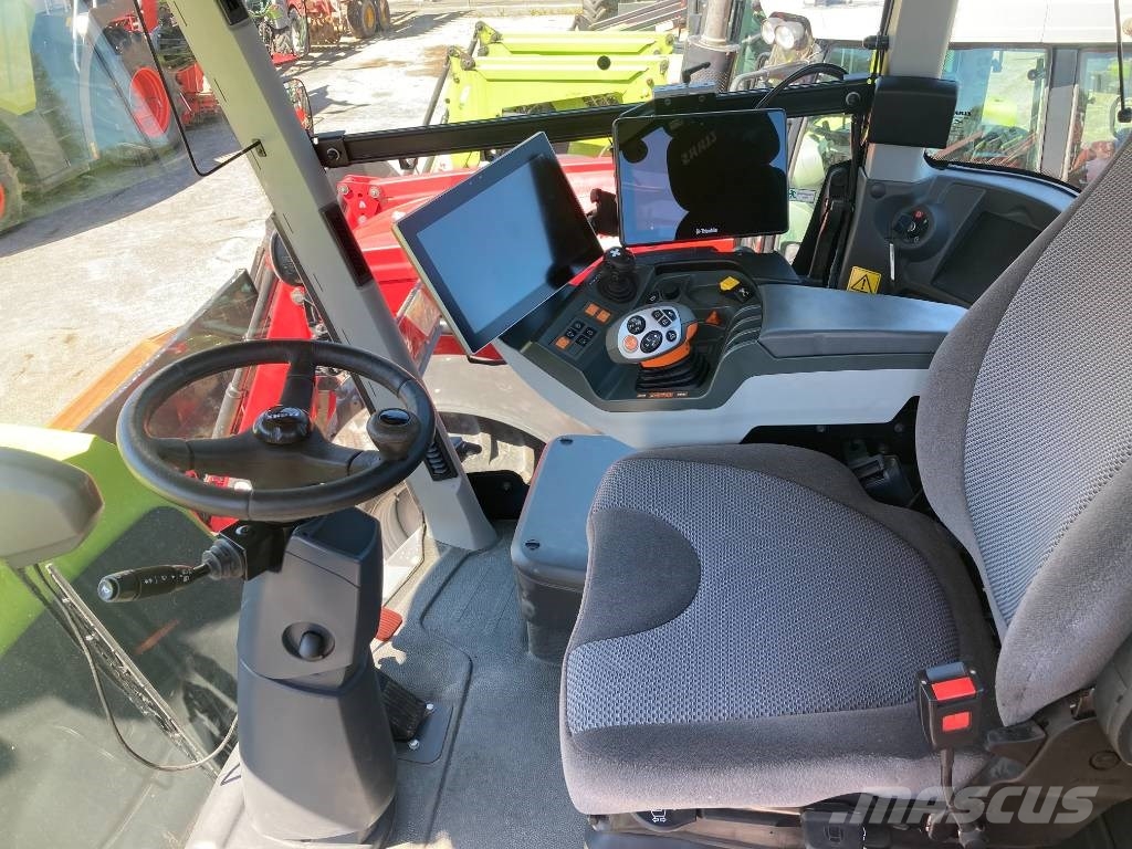 CLAAS XERION 5000 TRAC TS Traktorer