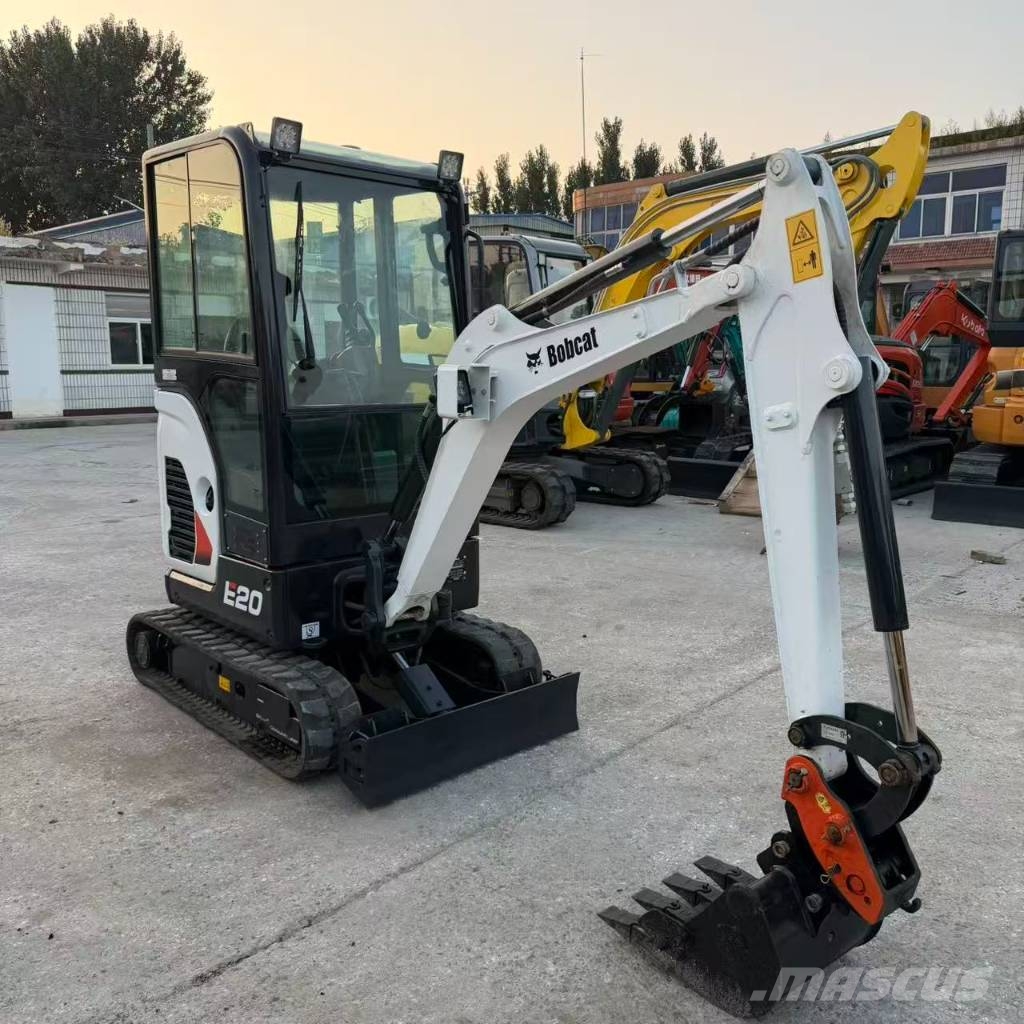 Bobcat E 20 Mini bagri <7t