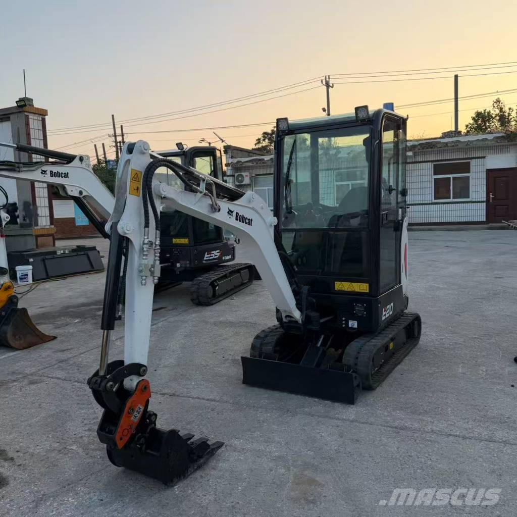 Bobcat E 20 Mini bagri <7t