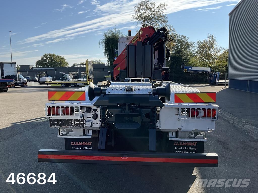 Mercedes-Benz Arocs 4145 8x4 Palfinger 24 Tonmeter laadkraan Vrachtwagen met containersysteem