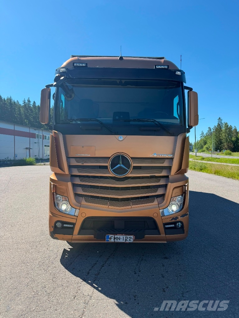 Mercedes-Benz 2648 Camiones de caja de lona