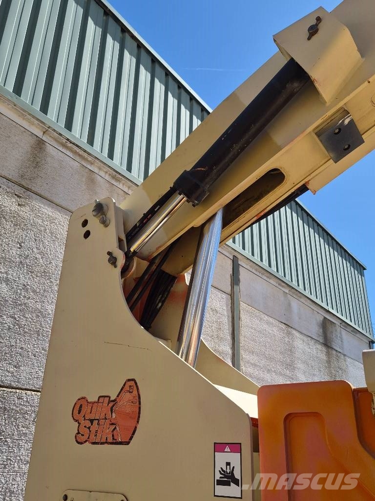 JLG 800 AJ Zglobne dvižne ploščadi