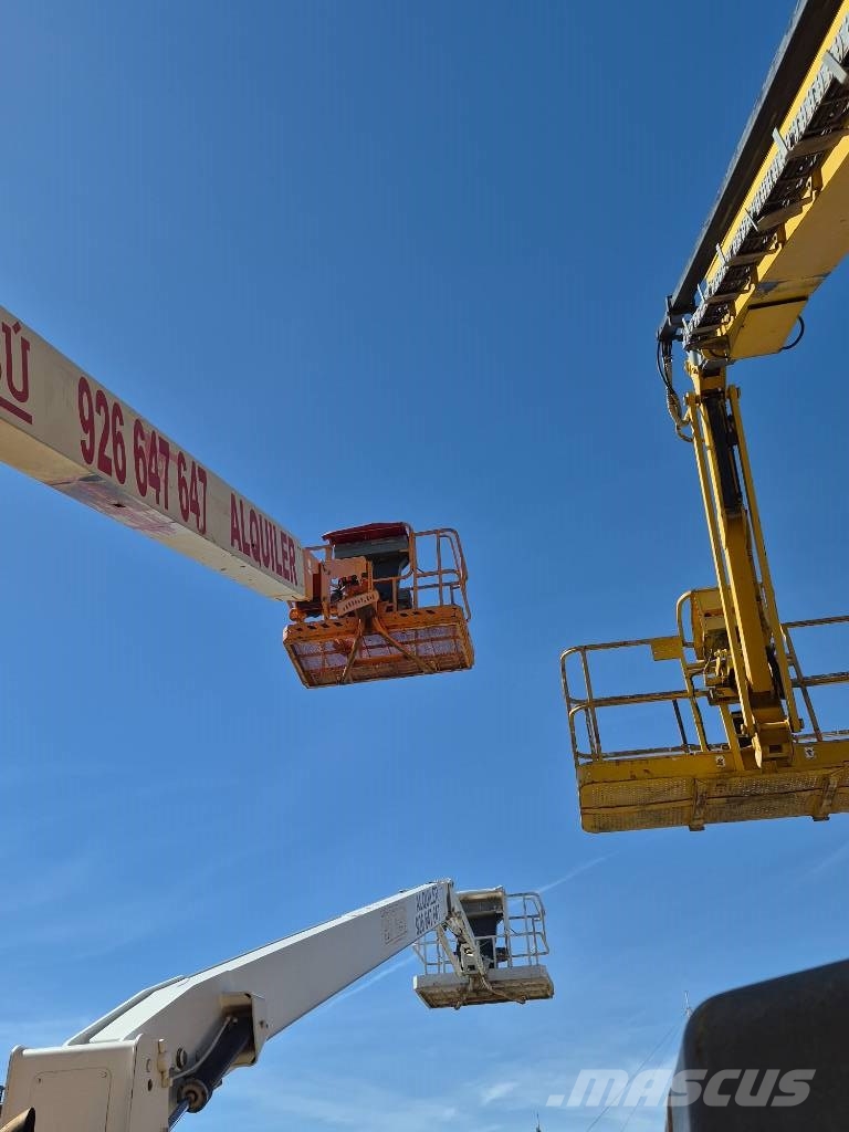 JLG 800 AJ Zglobne dvižne ploščadi