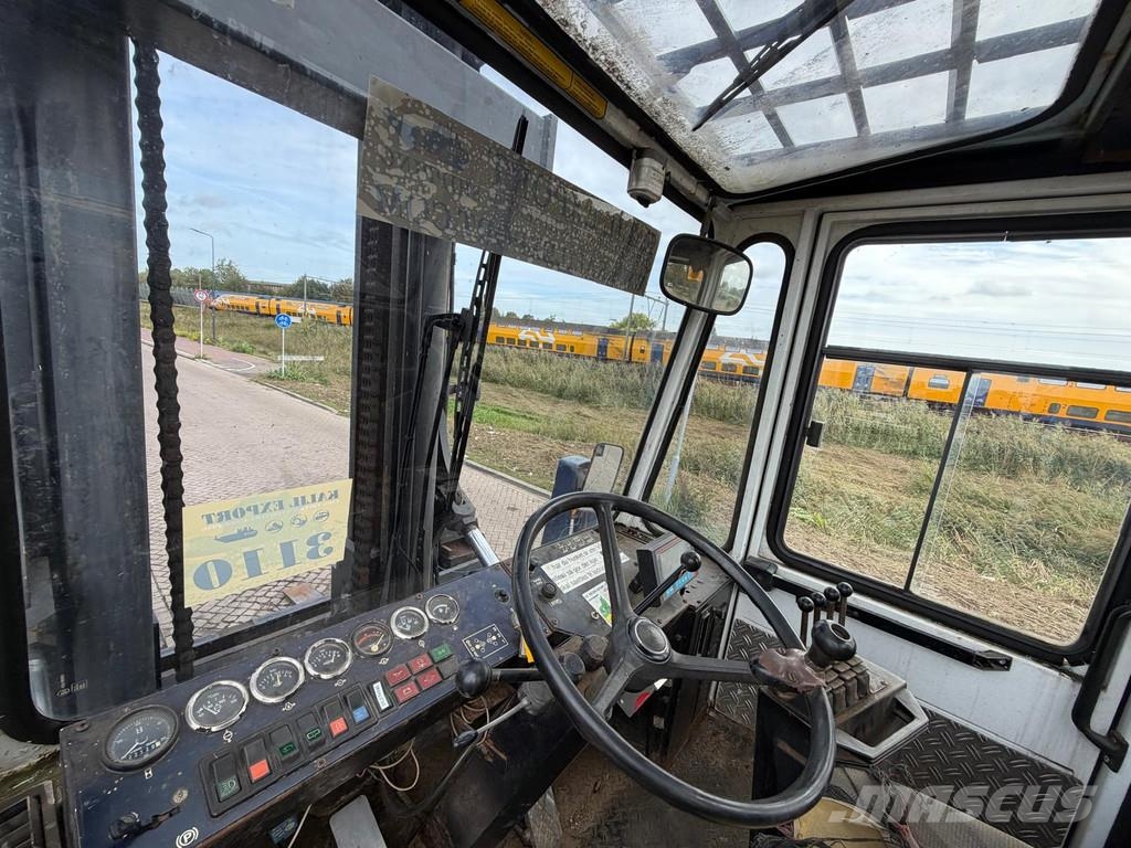 Svetruck 20-120 Forklift - Side Sift - 20 Ton Lifting - 6 C Chariots diesel