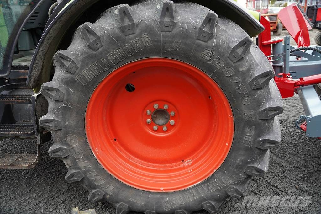 CLAAS ARION 410 CIS / DFX926 Traktori