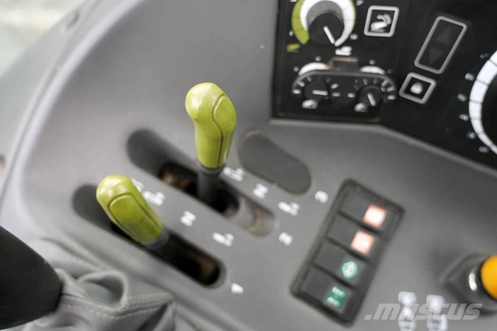 CLAAS ARION 410 CIS / DFX926 Traktori