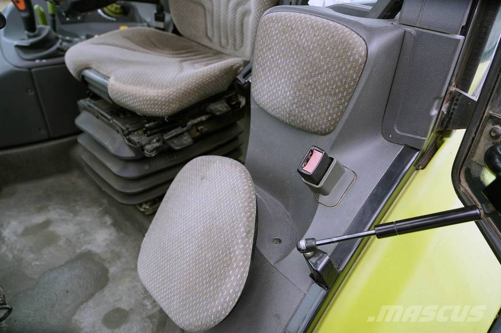 CLAAS ARION 410 CIS / DFX926 Traktori