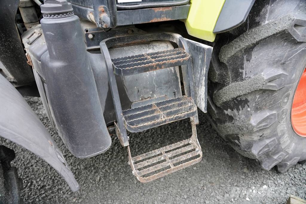 CLAAS ARION 410 CIS / DFX926 Traktori
