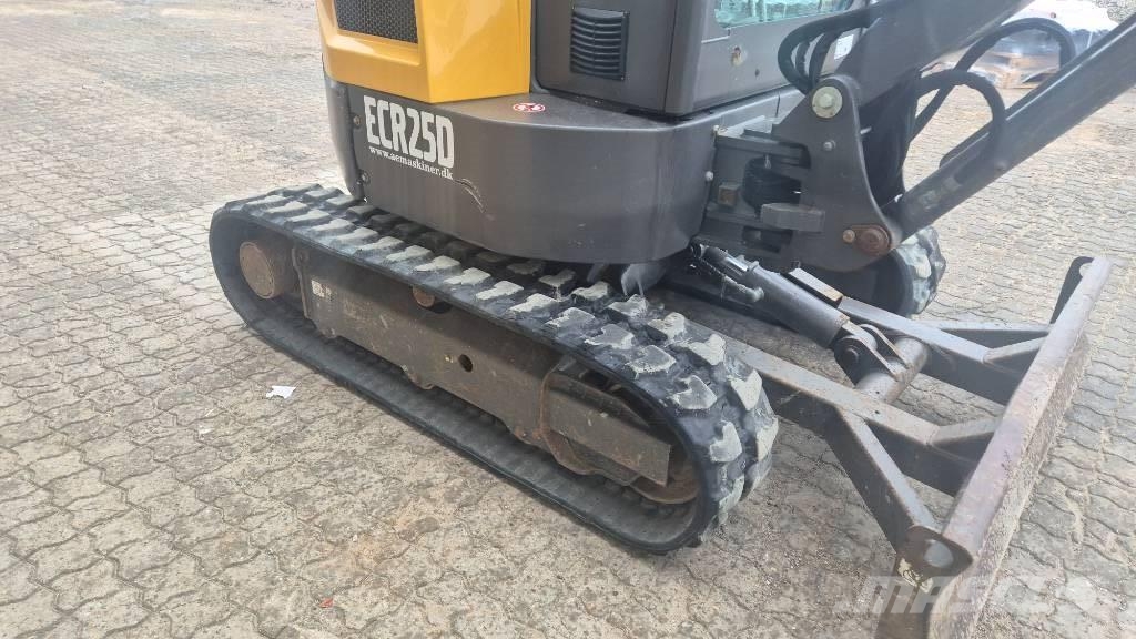 Volvo ECR 25 D Mini bageri <7t