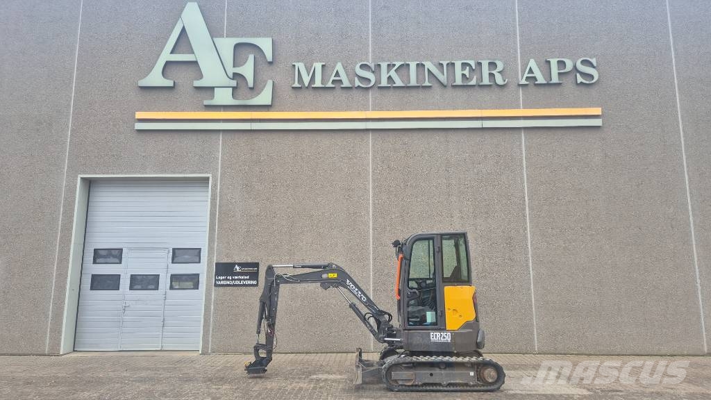 Volvo ECR 25 D Mini bageri <7t