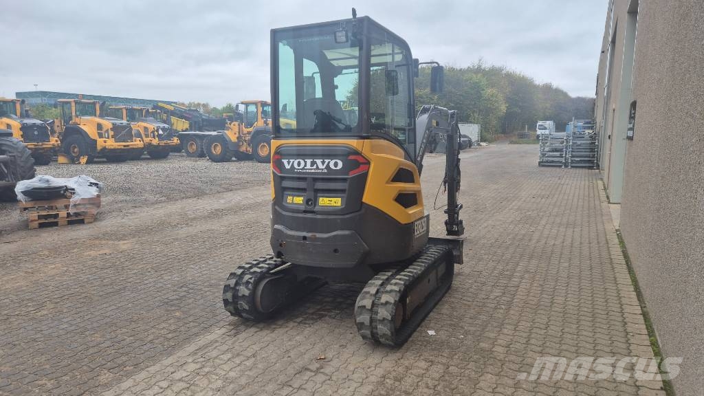 Volvo ECR 25 D Mini bageri <7t