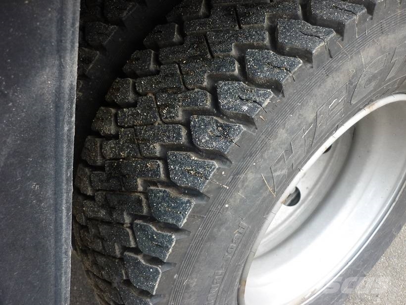 Renault MIDLINER M230 Camiones para transporte de animales