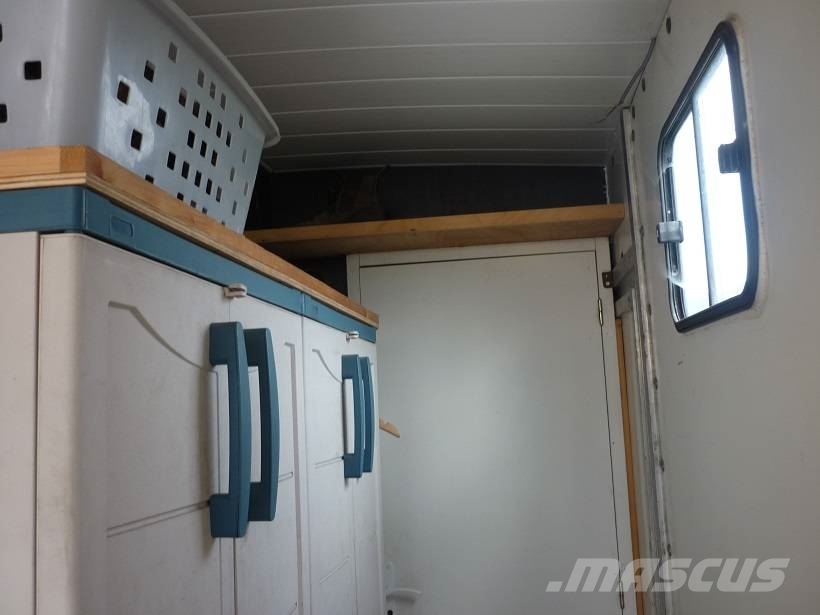 Renault MIDLINER M230 Camiones para transporte de animales