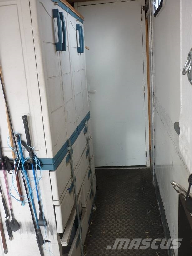 Renault MIDLINER M230 Camiones para transporte de animales