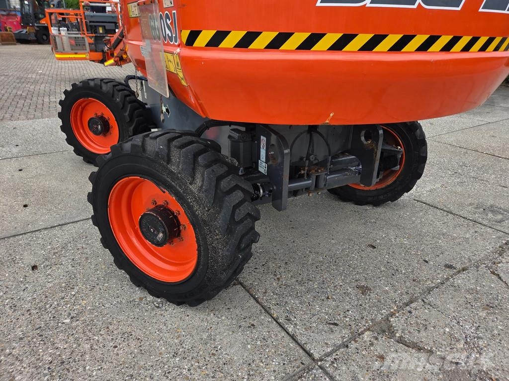 JLG 660SJ 4x4X4, met 1904 uur Teleskopske podizne platforme
