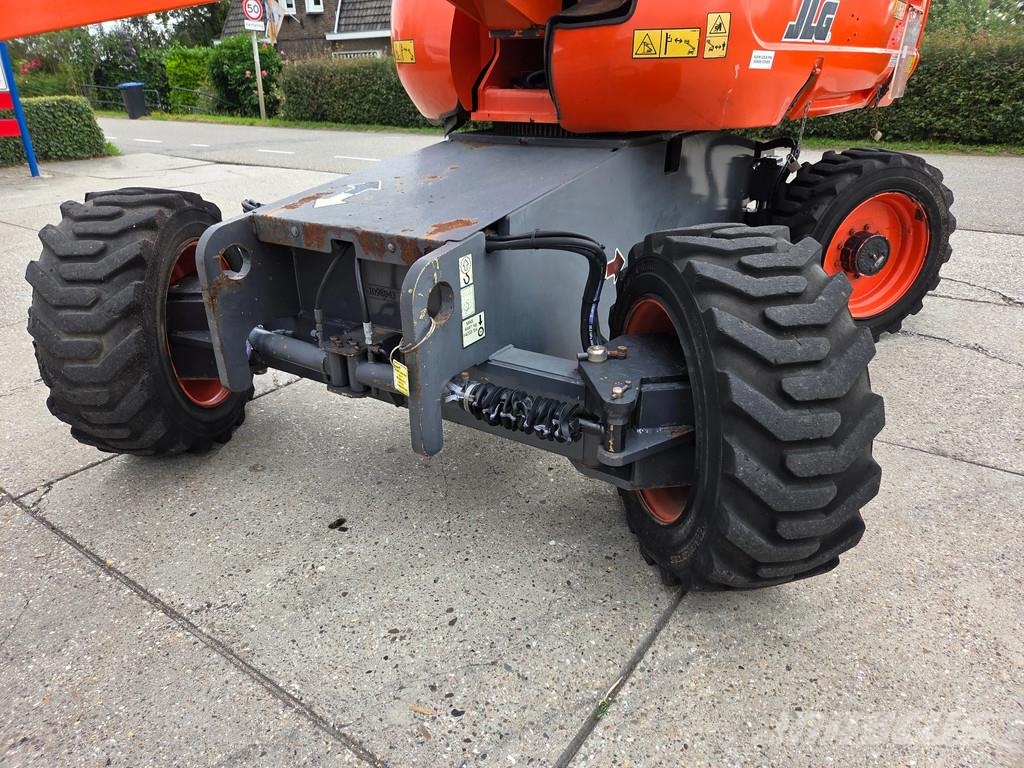 JLG 660SJ 4x4X4, met 1904 uur Telescoophoogwerkers