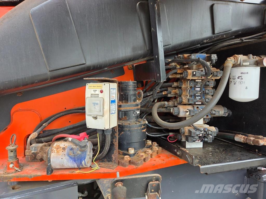 JLG 660SJ 4x4X4, met 1904 uur Plataformas con brazo de elevación telescópico