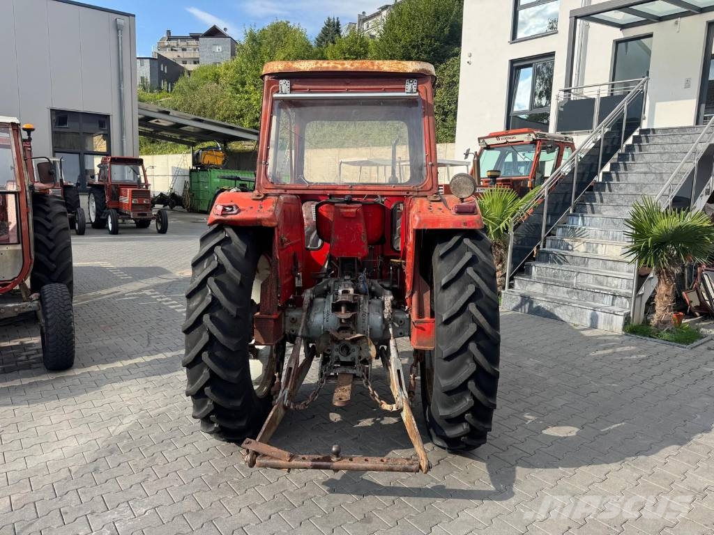 Massey Ferguson 185 Traktorit