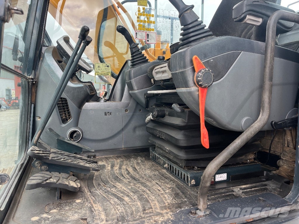 Hyundai HX140L Rupsgraafmachines