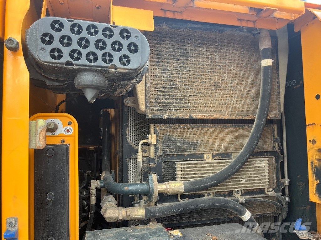 Hyundai HX140L Rupsgraafmachines