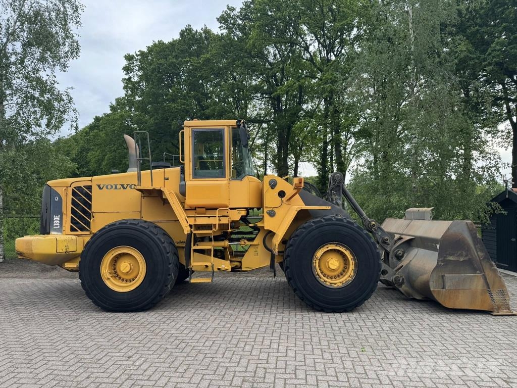 Volvo L180E Loader shovel Cargadoras sobre ruedas