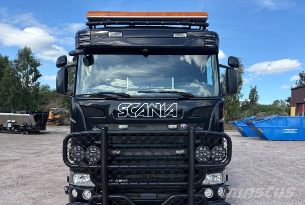 Scania G450LB8X4*4HNB med Balja och Sprider M-25 瀝青噴灑器