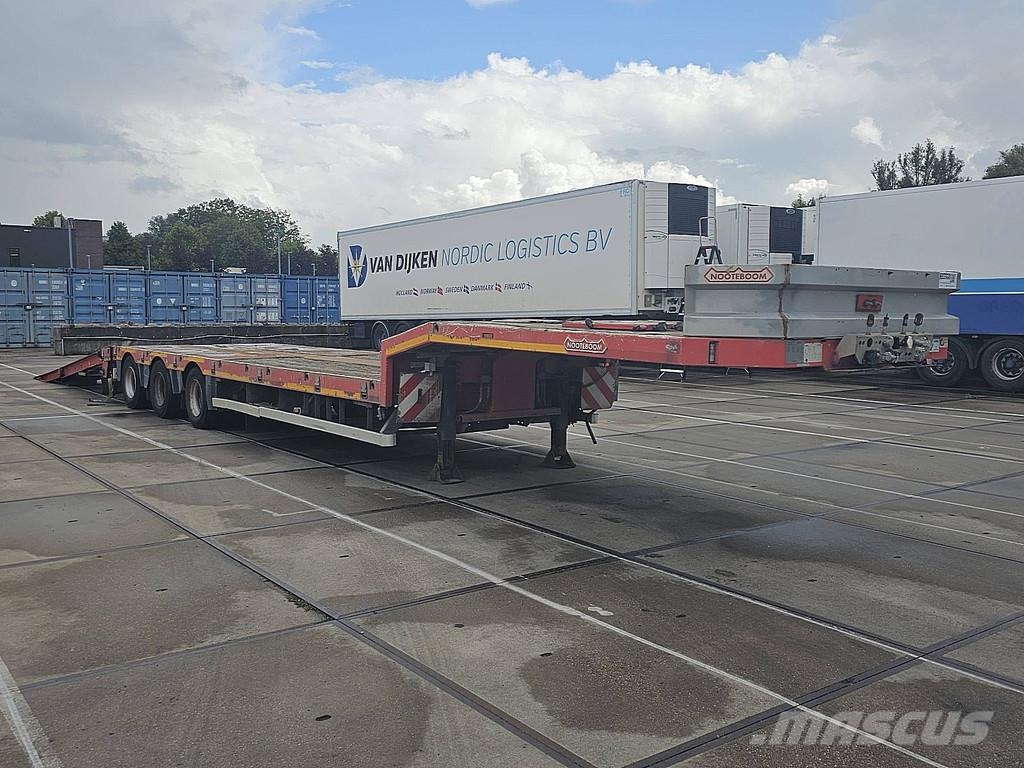 Nooteboom MCOS-48-03 3 ASSEN GEDWONGEN GESTUURD, 3X HYDRAULI Low loader yari çekiciler