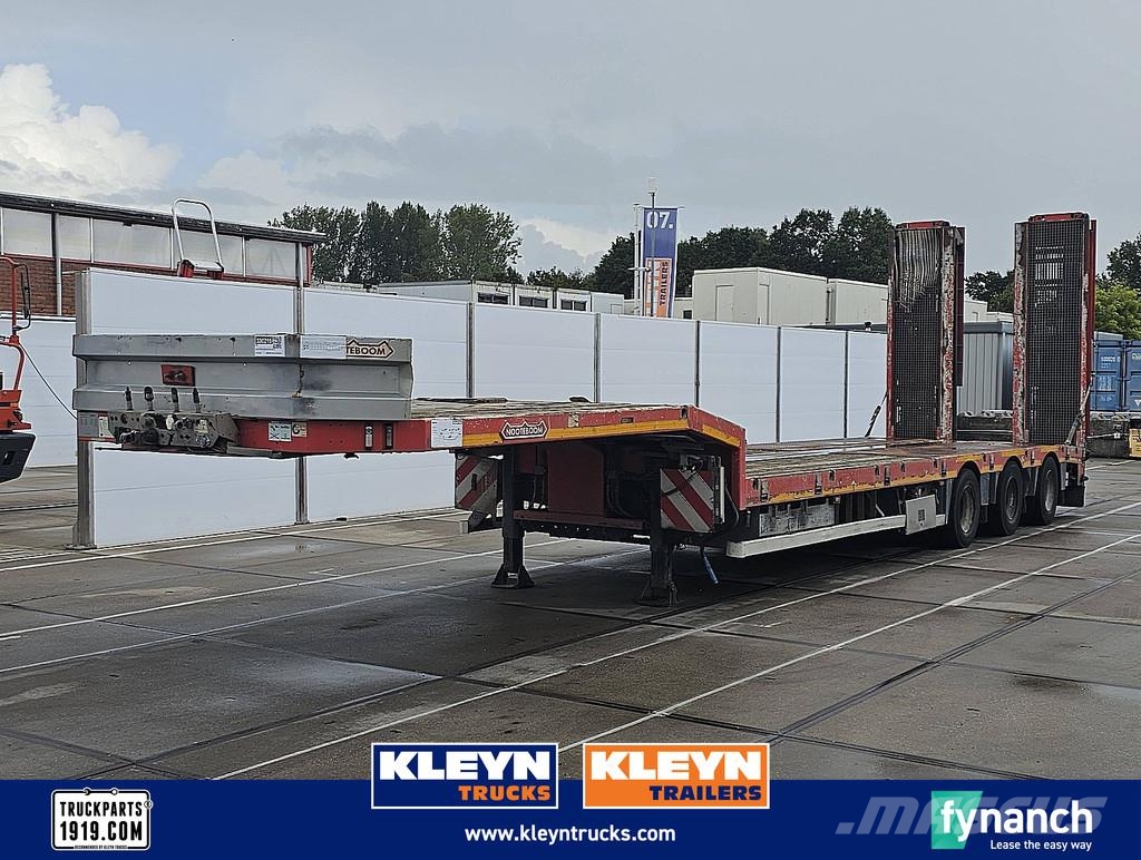 Nooteboom MCOS-48-03 3 ASSEN GEDWONGEN GESTUURD, 3X HYDRAULI Low loader yari çekiciler