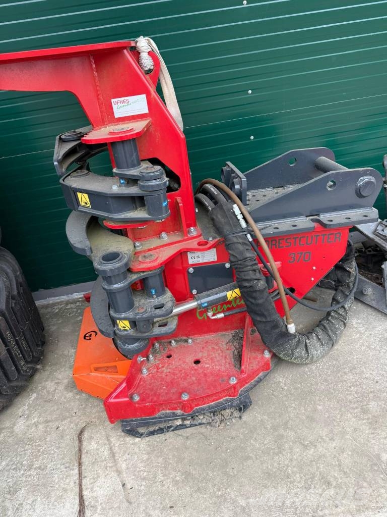 Ufkes Greentec Forest Cutter 370 Feller bunchers