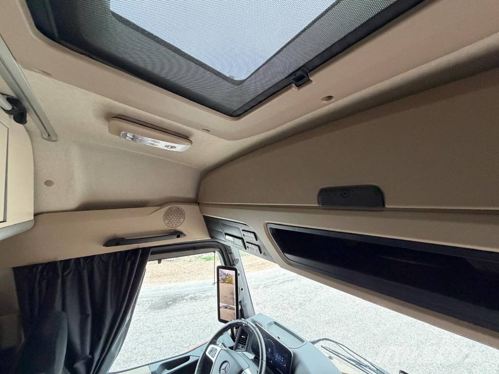 Mercedes-Benz ACTROS 6X2 Edition 0094 Skåpbilar